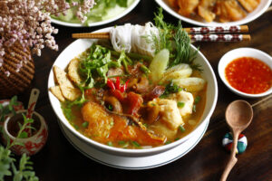 Bún cá cay - đặc sản đất cảng khi đi Foodtour Hải Phòng